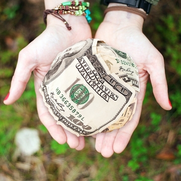Enchanted Charity Money Ritual